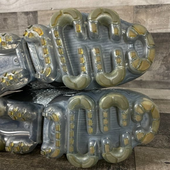 Nike Air Vapormax Flyknit 2 Running Shoes - Picture 11 of 11